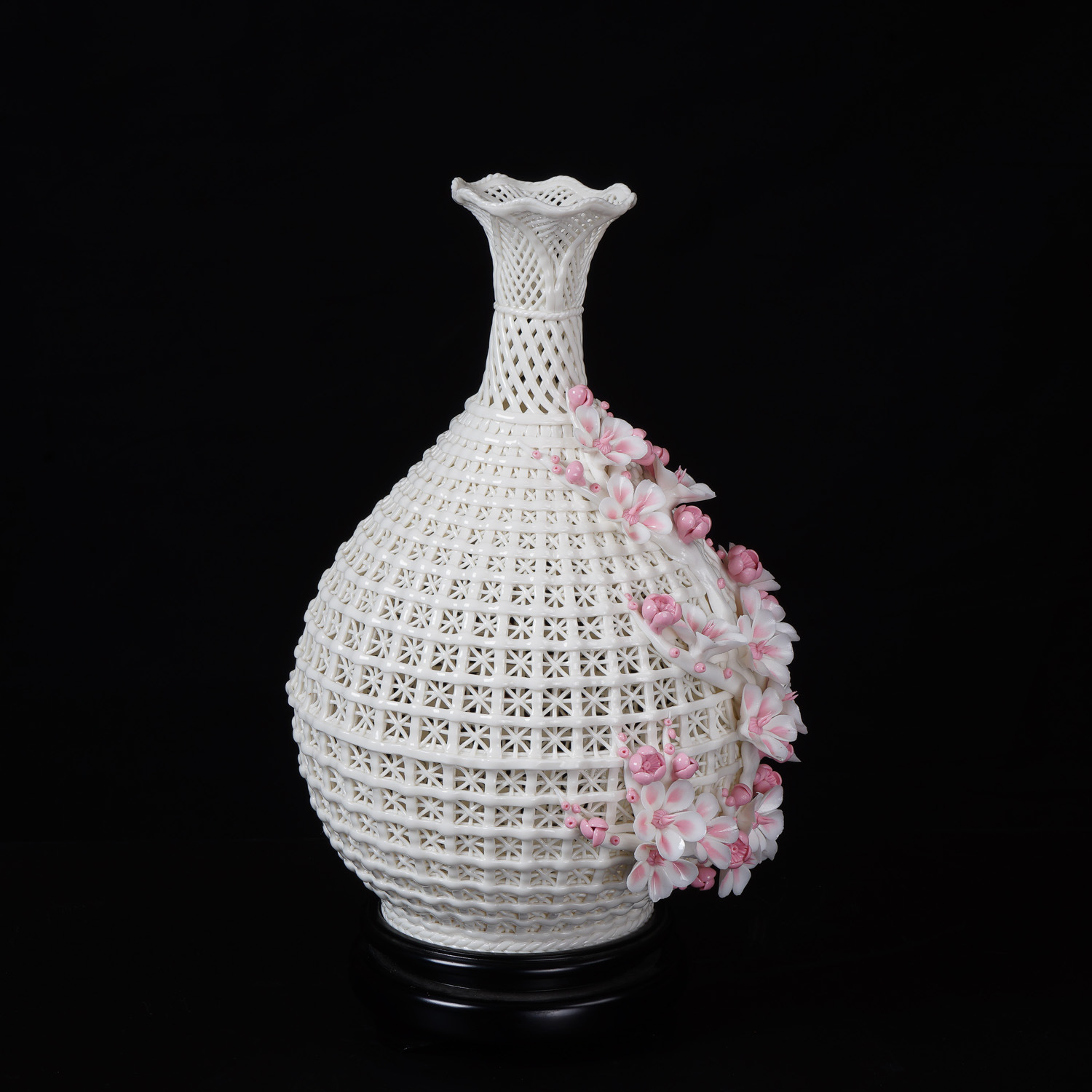 中国白梅花玉壶春镂空陶瓷花瓶 现代家居饰品创意瓷雕工艺品摆件