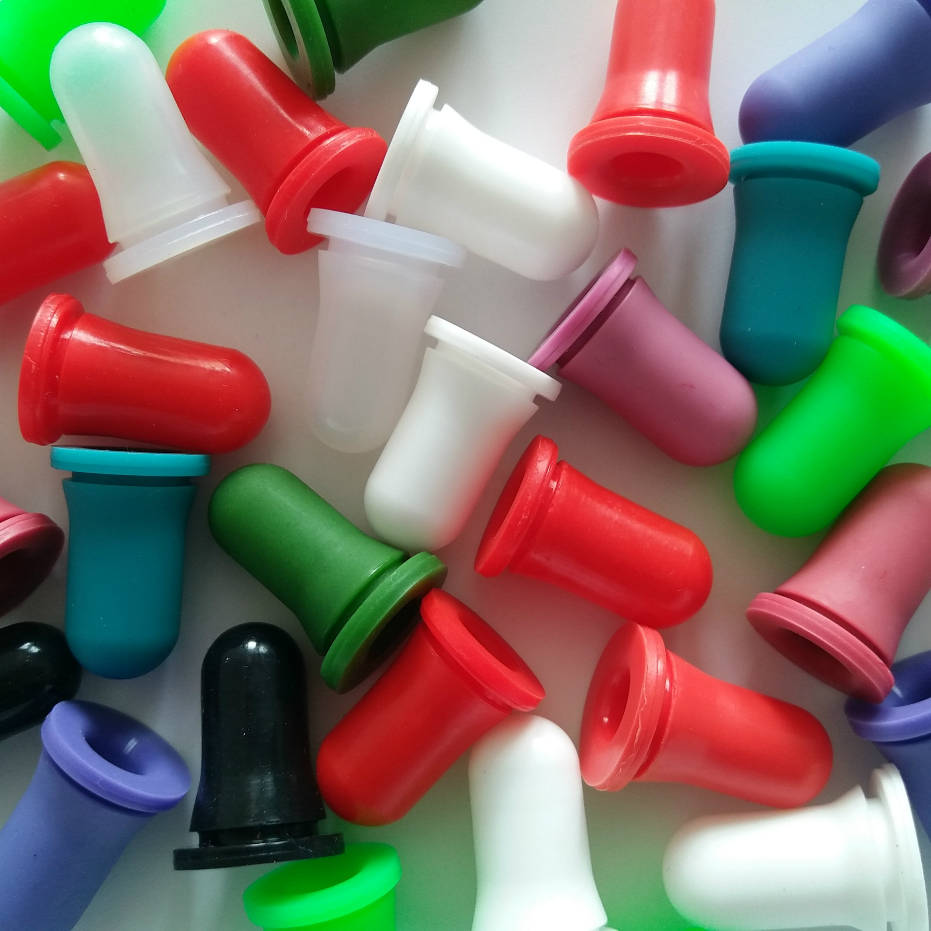 厂价直销滴管硅胶胶头 彩色哑光亮面胶头胶冒 18#20#22#丁晴胶头