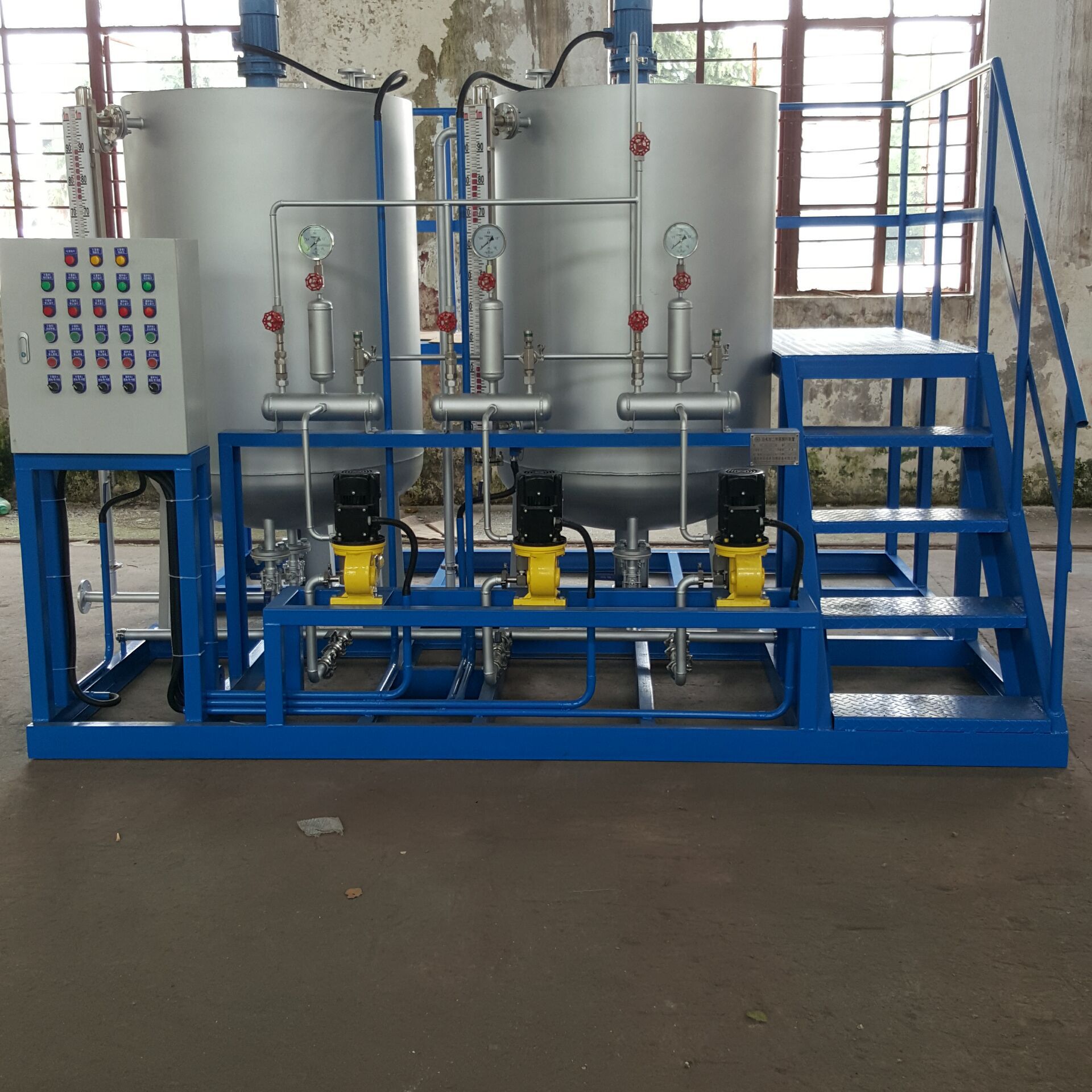 不锈钢加药装置 聚丙烯酰胺加药设备 玻璃钢聚合氯化铝加药设备