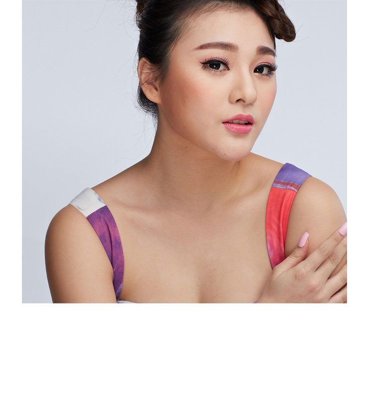 作用二:用遮瑕膏对付痘疤或凹坑 许多彩妆品牌纷纷研发了针对痘痘的