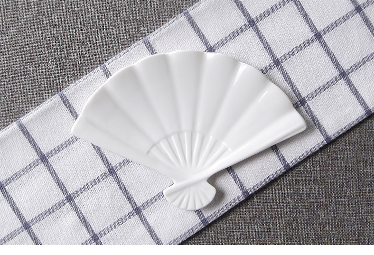 扇形盘 纯白陶瓷盘子碟子菜盘简约家用摆盘造型不规则平盘西