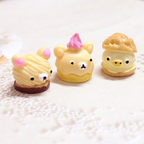 【厂家直销】日本树脂食玩饰品配件 奶油小熊 手机 包挂件材料