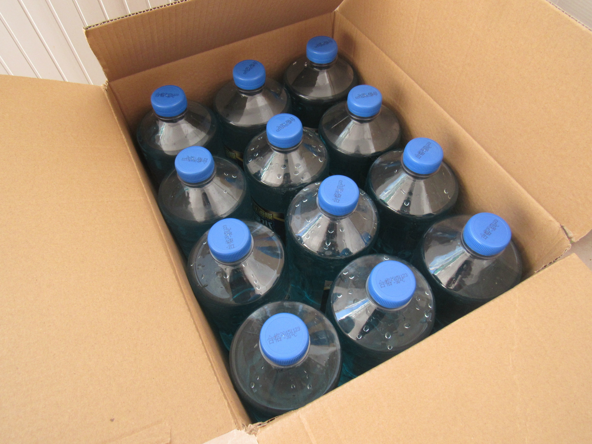 东北冬季零下25度30度35度40度 汽车玻璃水雨刷精 厂家直销 批发-玻璃