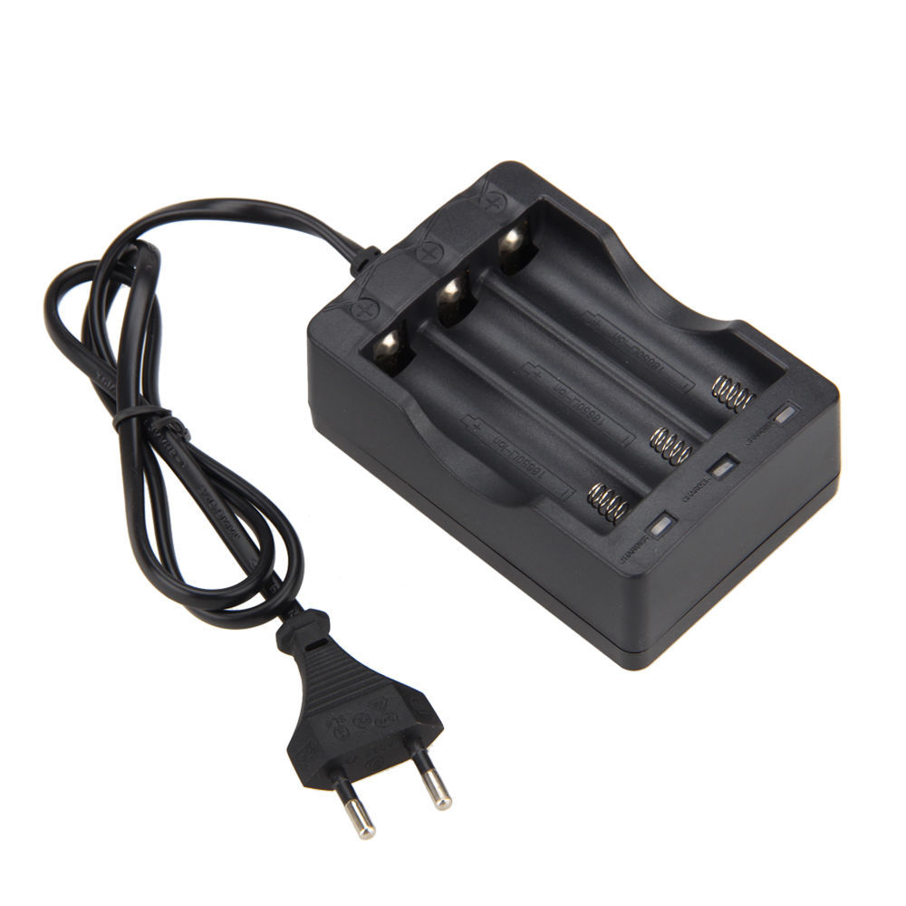 18650锂电池充电器美规 欧规18650电池三槽充电器3.7v 1a 充电器