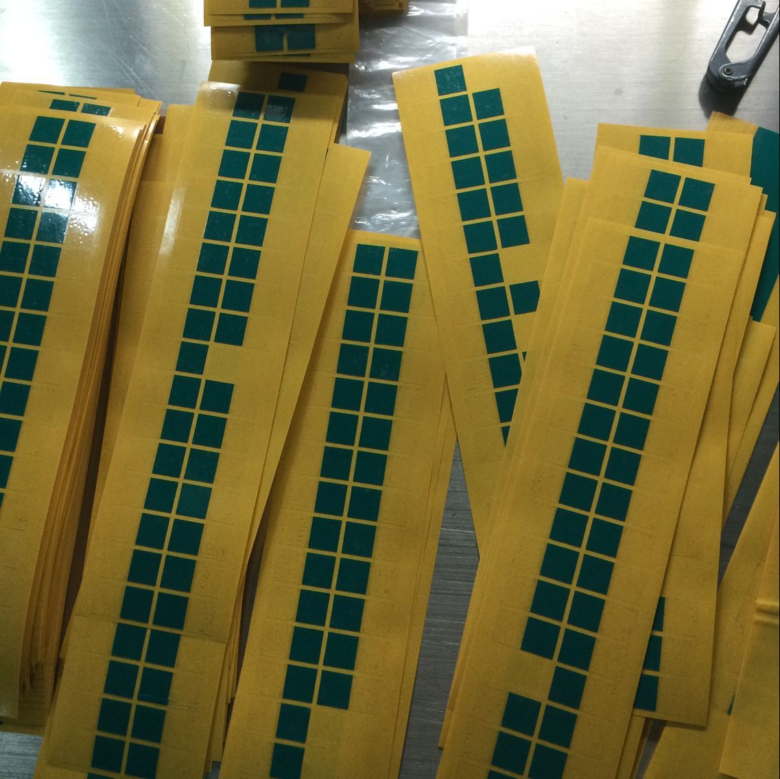 易撕贴高粘pet 偏光片撕膜胶带 排废料胶贴 反折撕手贴保护膜模切