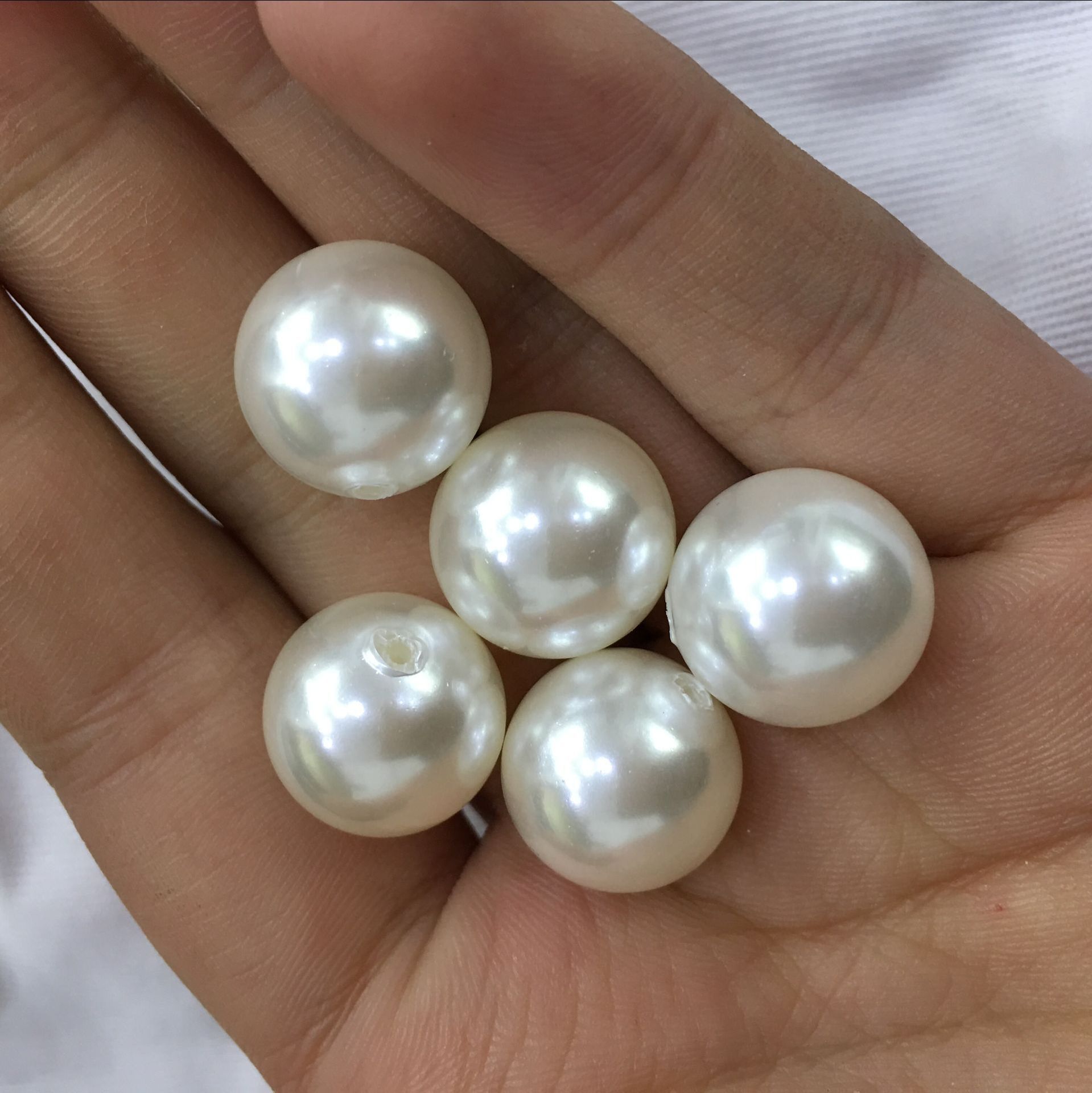 深海珍珠母贝半孔贝壳珍珠散珠正圆贝宝珠颗粒微瑕单孔裸代发