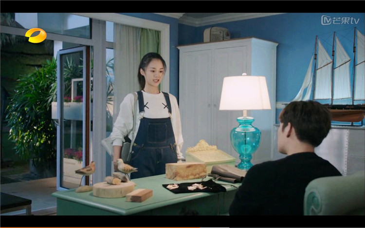 旋风少女2第二季同款戚百草背带牛仔短裤深蓝色显瘦吊