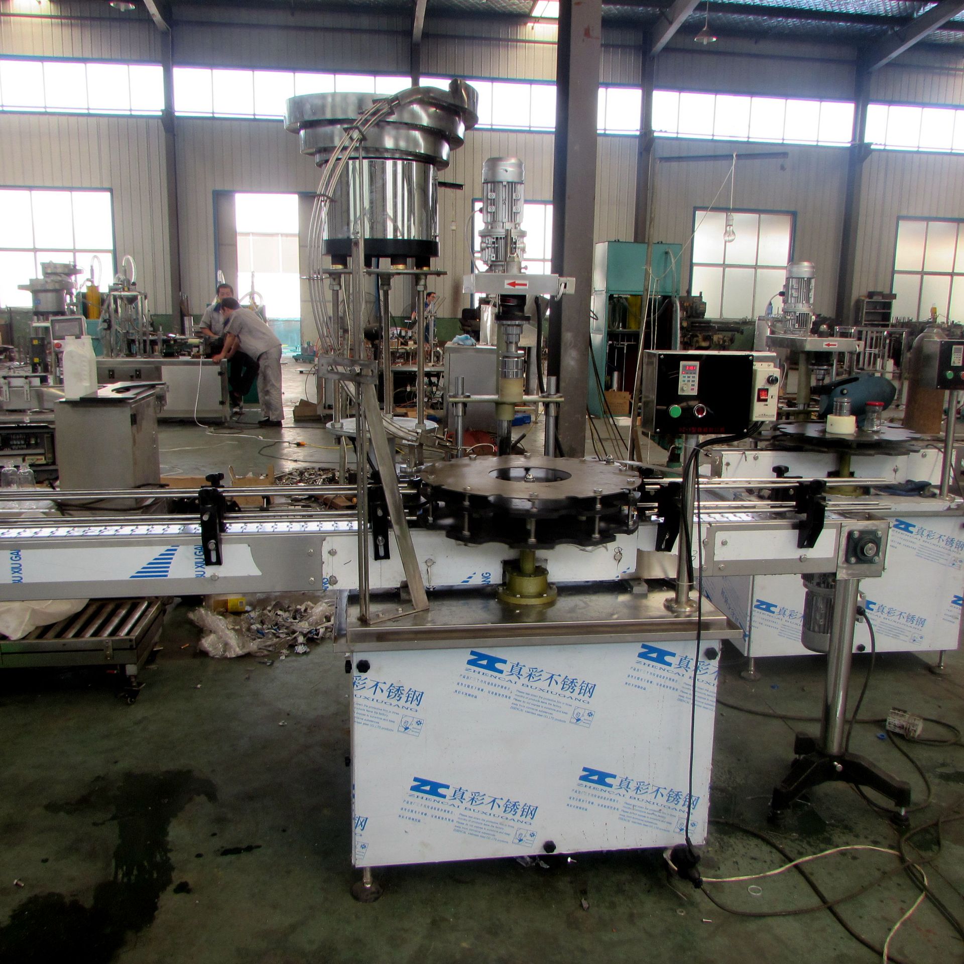 全自动转盘式旋盖机饮料瓶玻璃水瓶旋盖机塑料盖圆瓶封口设备