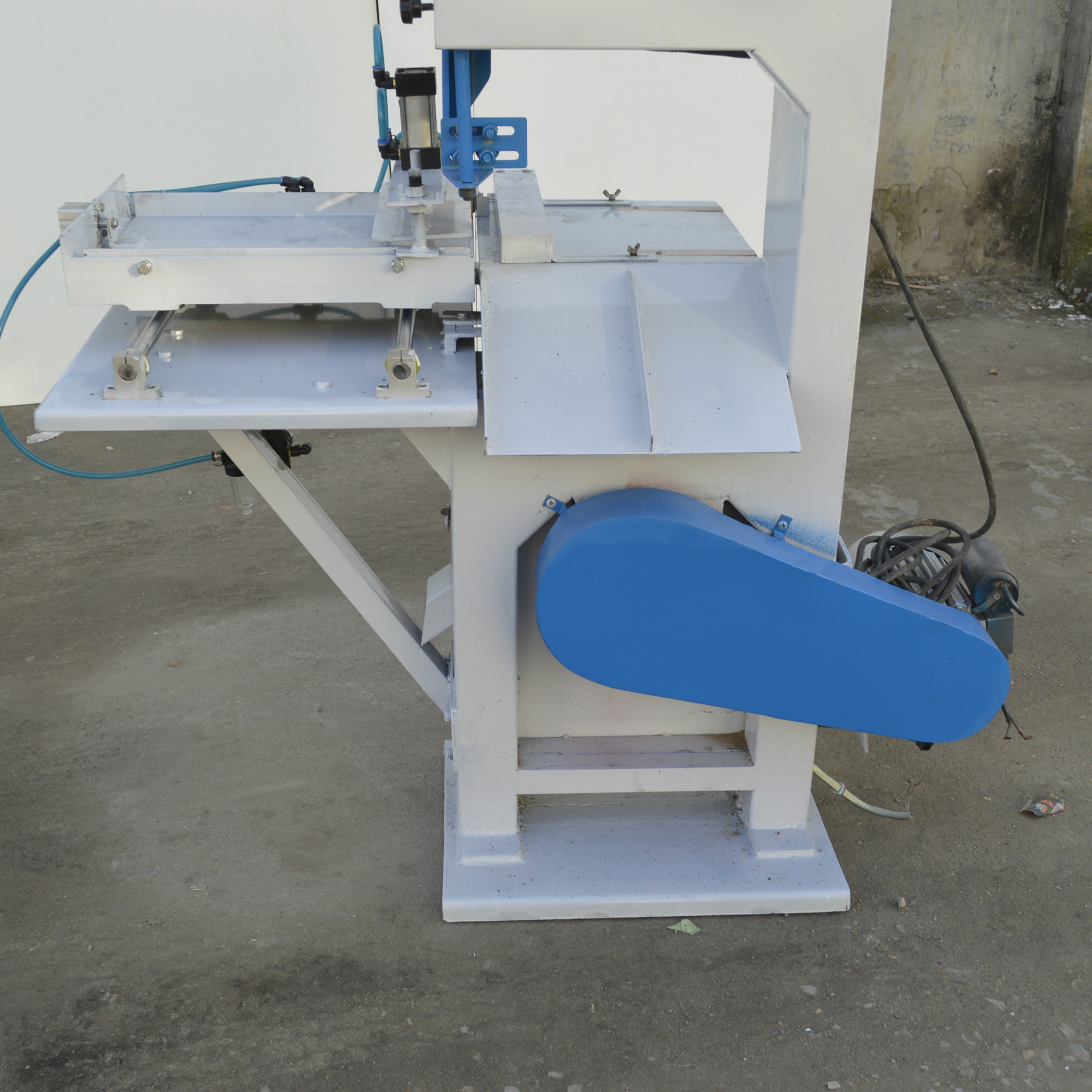 厂家直销艾条机安全实用手动气动自动家用切艾柱机器