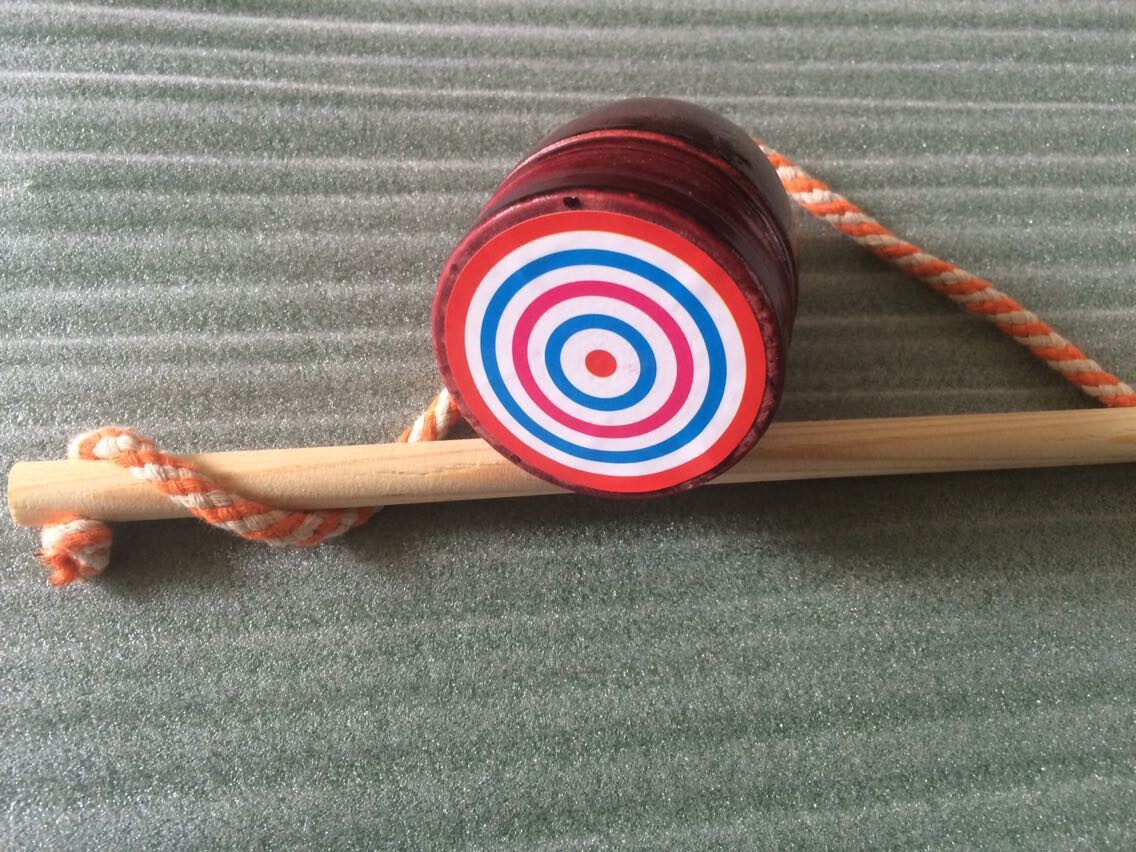 旅游工艺品批发 儿时经典 特大号11cm高木制陀螺 鞭子抽打陀螺