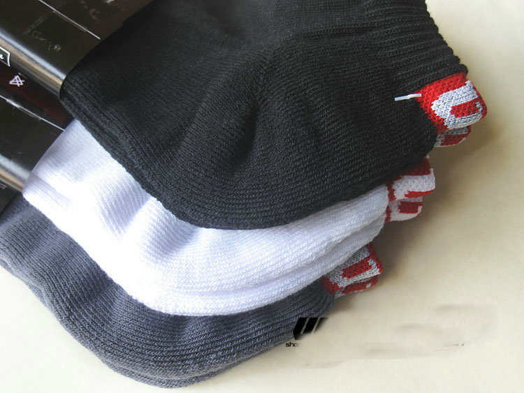 威尔逊wilson运动袜毛巾底船袜男士短筒篮球羽毛网球袜子全棉加厚