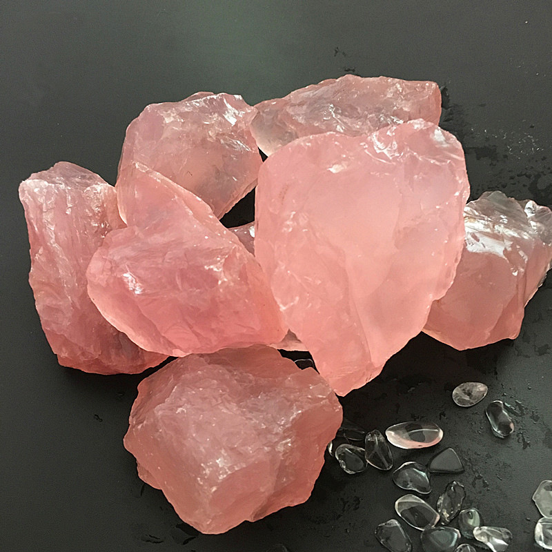 天然马粉粉晶原石 果冻粉水晶柱大颗粒碎石摆件 原矿毛料批发1kg