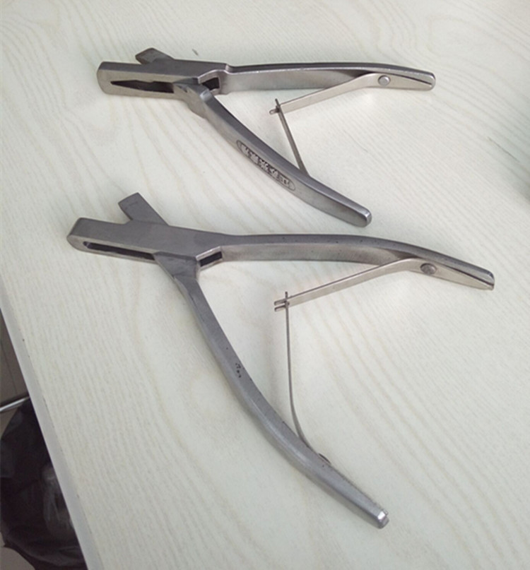 不锈钢u型耳缺钳耳号钳防疫耳钳 猪用耳孔钳猪耳朵出口v型耳缺钳