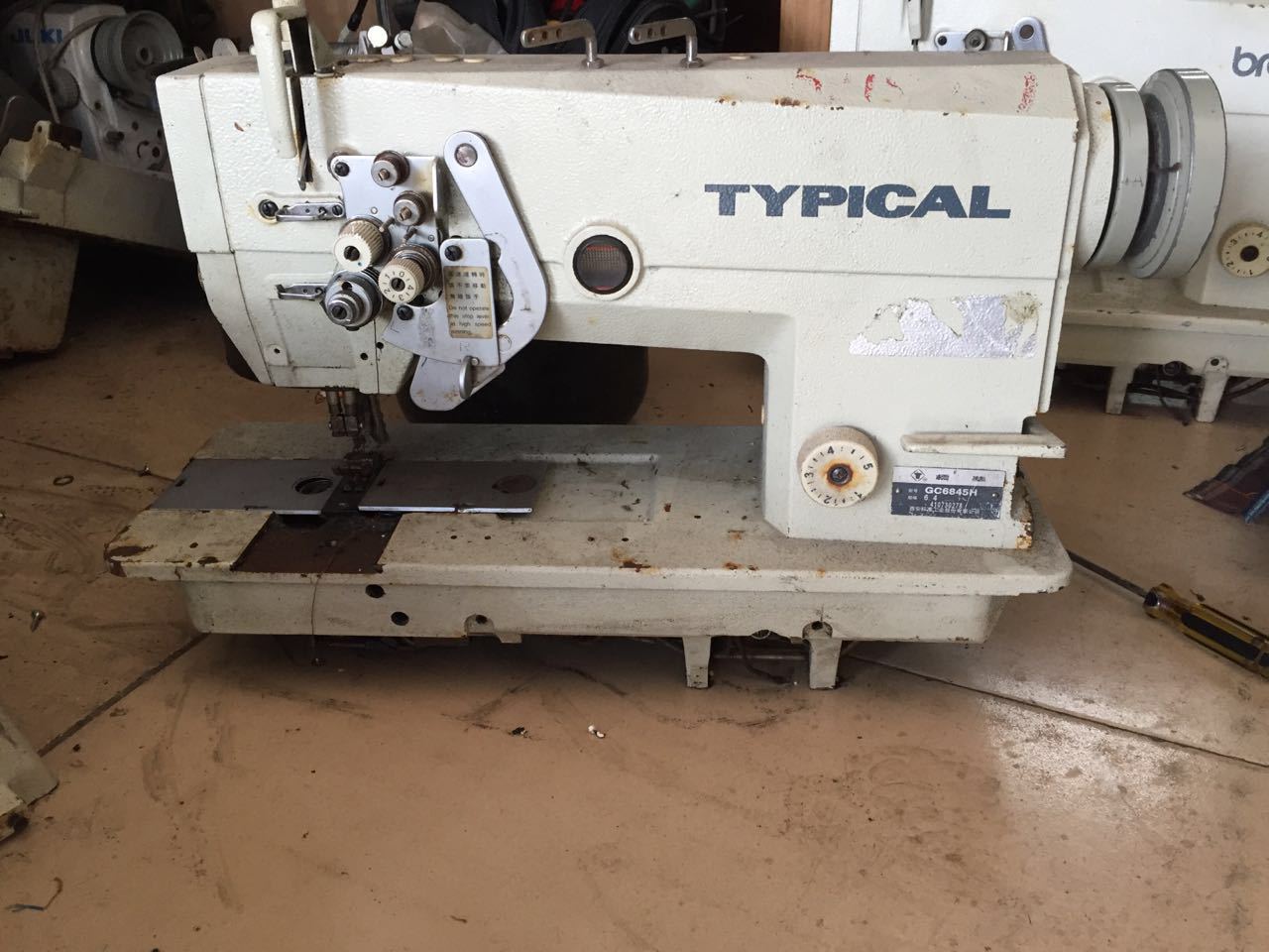 供应二手标准牌双针车 工业带跳双转角双针车 各种二手品牌双针机