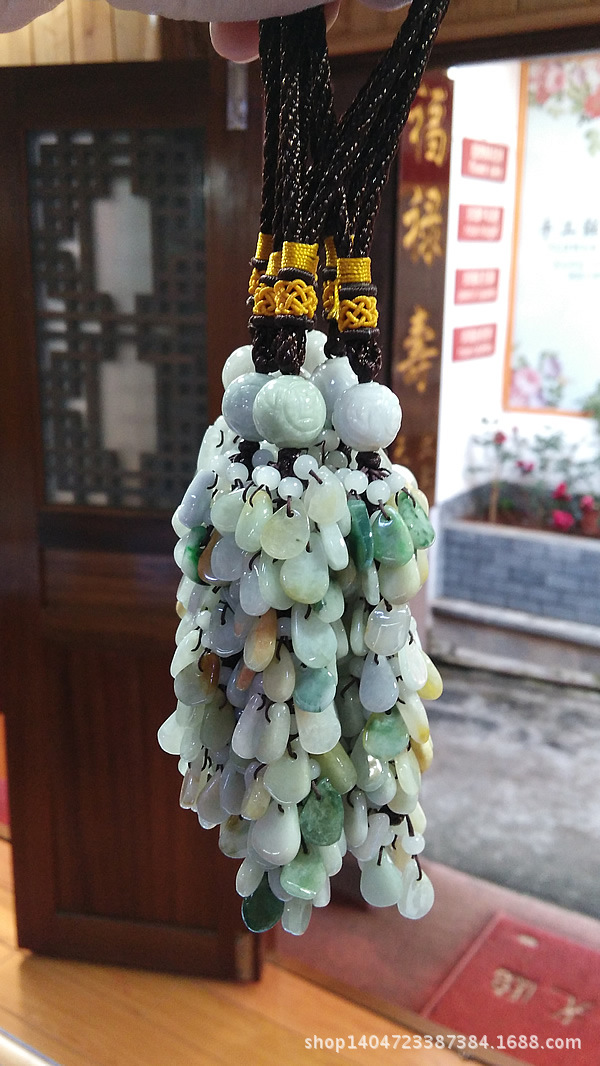 天然a货翡翠水滴顶呱呱玉石车挂 汽车挂件饰品 包挂车内饰挂饰