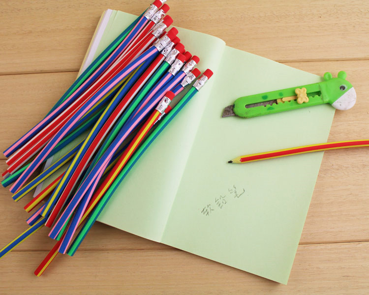 z103 创意神奇软铅笔折不断写不断铅笔