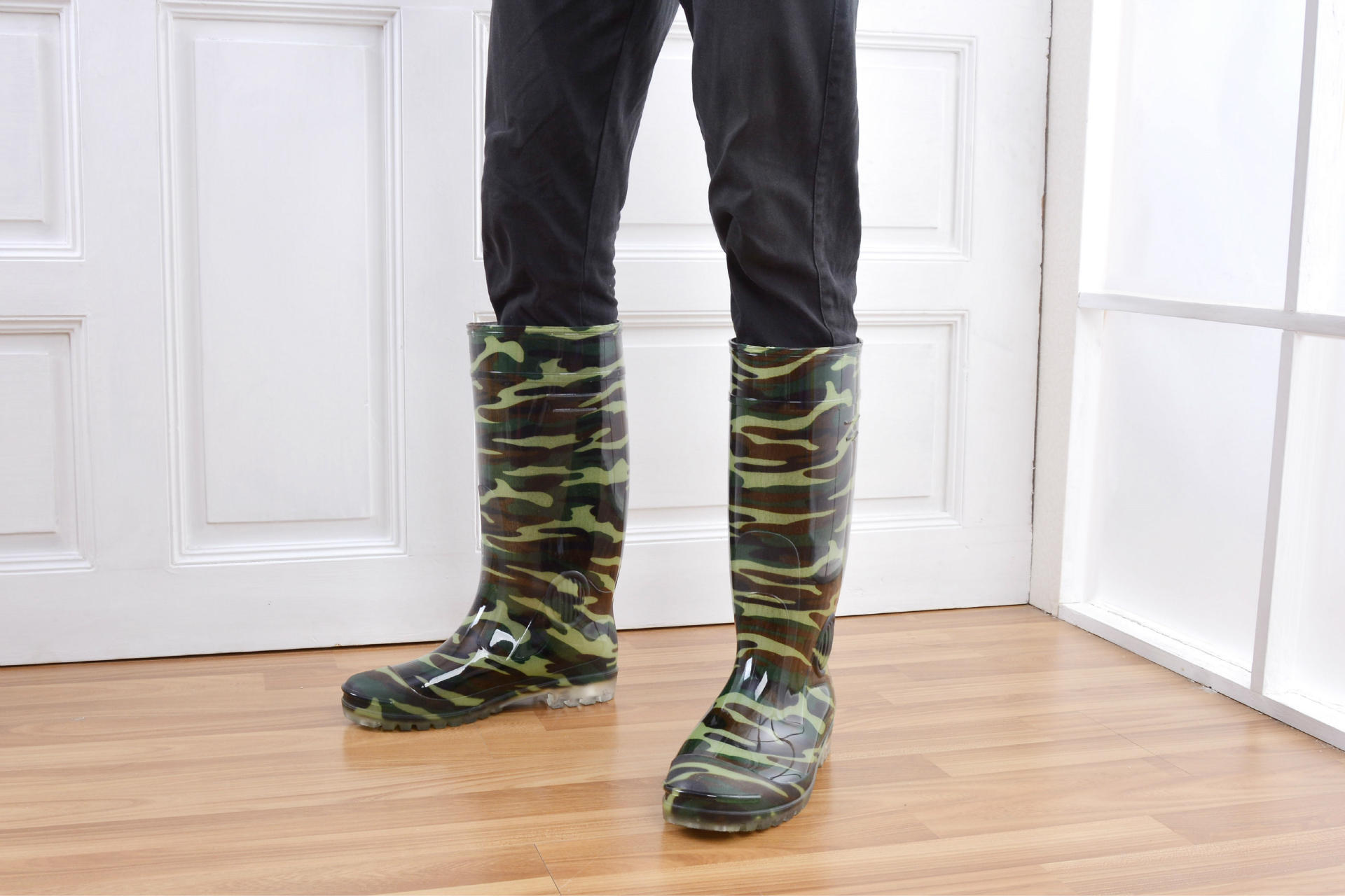 雨靴迷彩夏季雨靴厂家