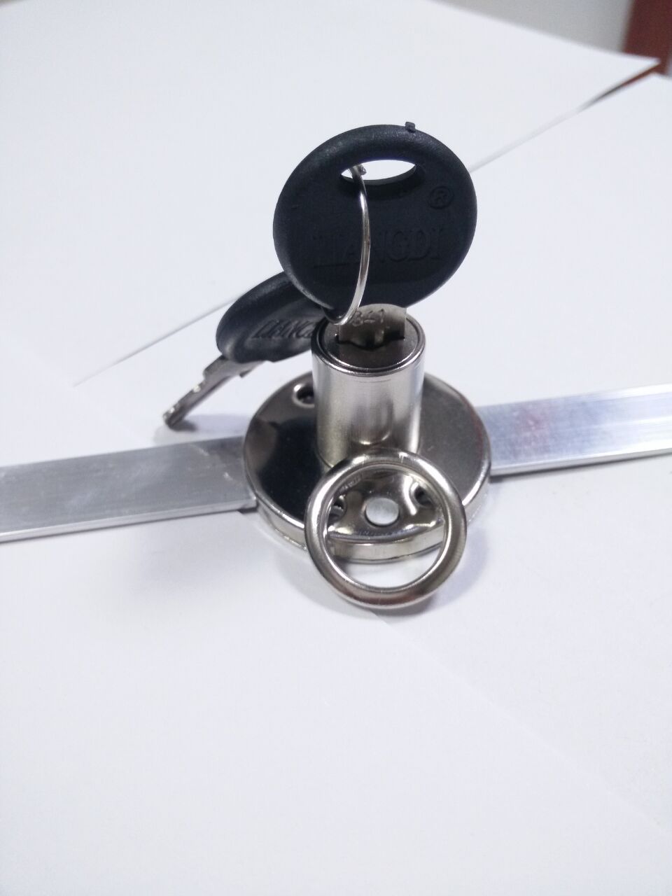 上田金属厂家直销高级三联家具锁108-16c抽屉锁,侧面锁