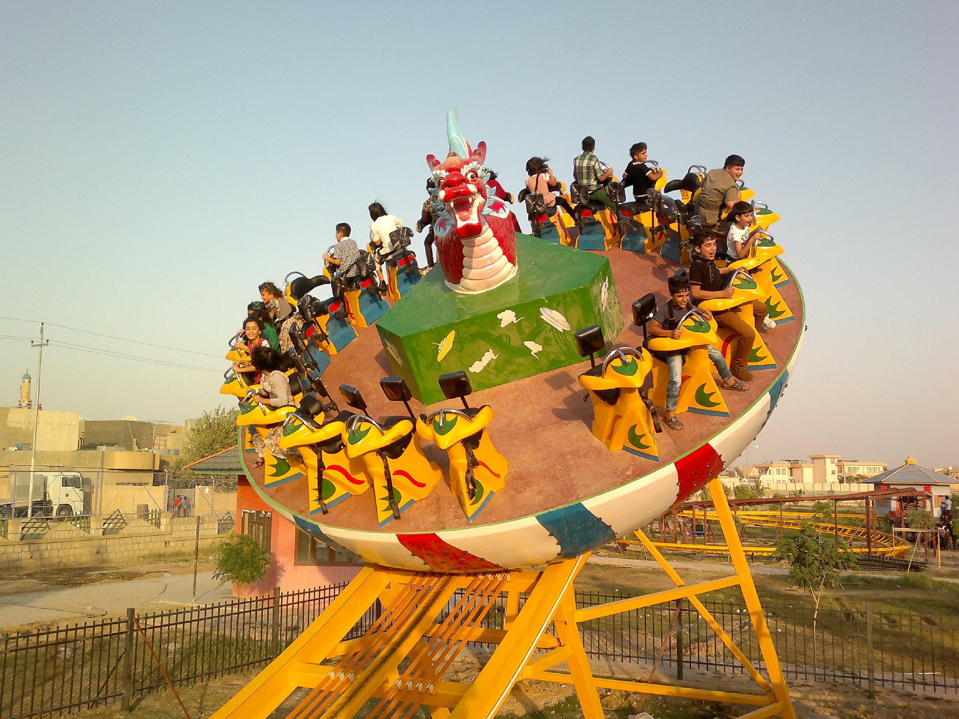 2017 新款神州飞碟 旋风骑士 飞旋转盘 大摆锤户外大型游乐设备