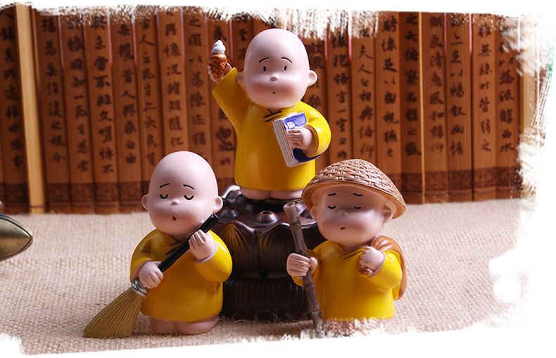 润东 汽车摆件二货和尚车用摆件 汽车内饰用品 套装价格 r-8802