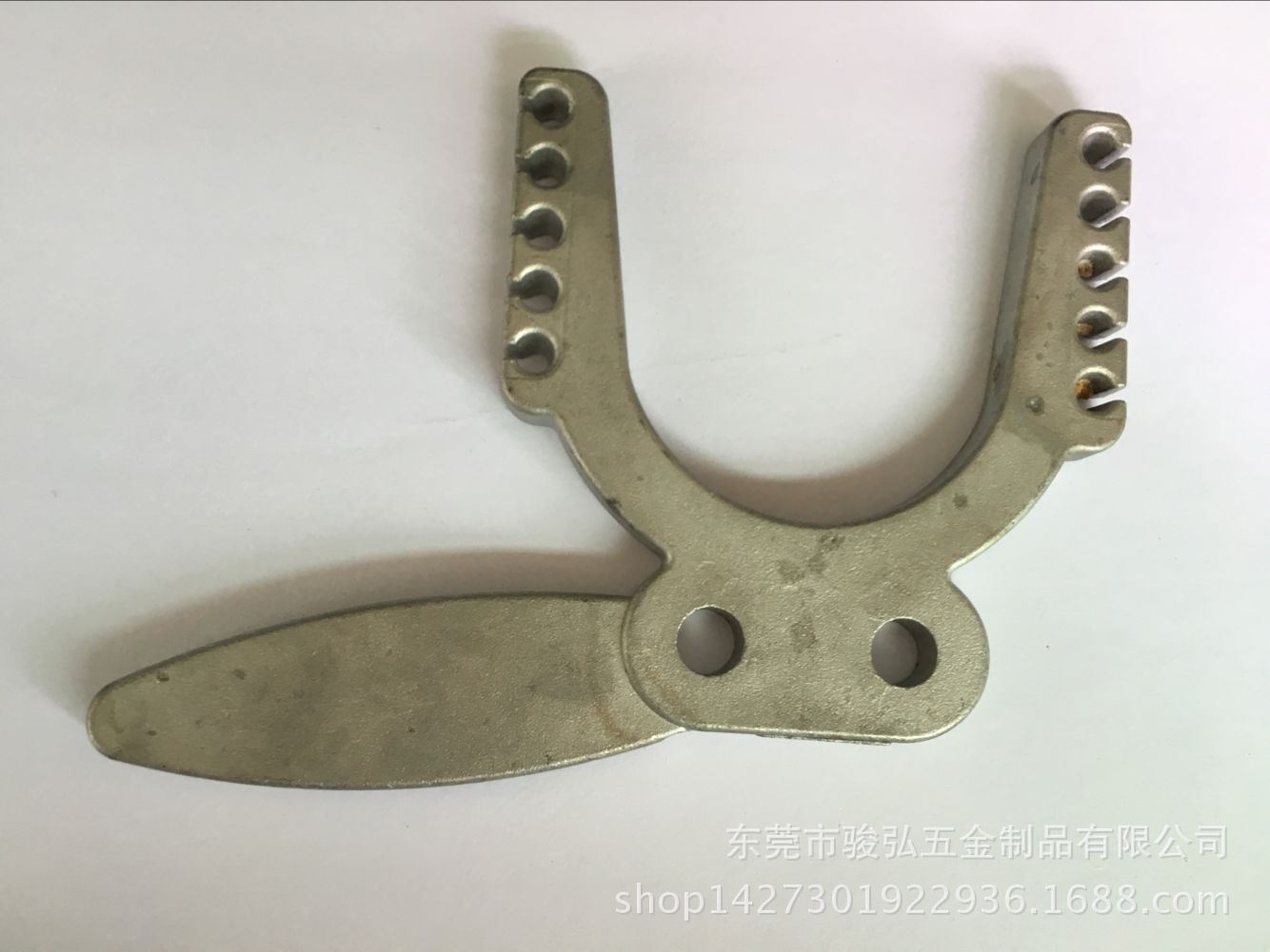 精密铸造厂撒放器 铸造铸件 散放器 扳机夹弹器 弹弓前门配件