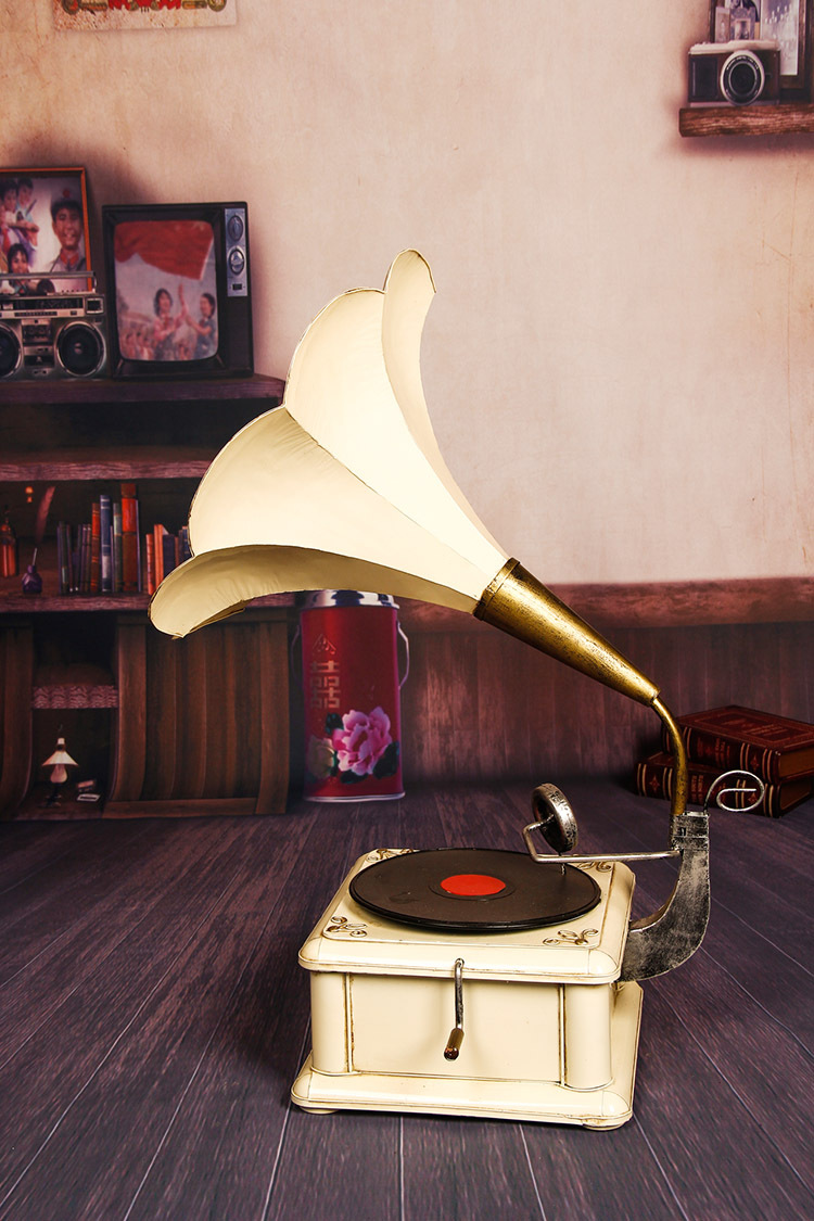 复古大喇叭留声机碟片机金属工艺品酒吧家居摆设铁装饰品厂家直销