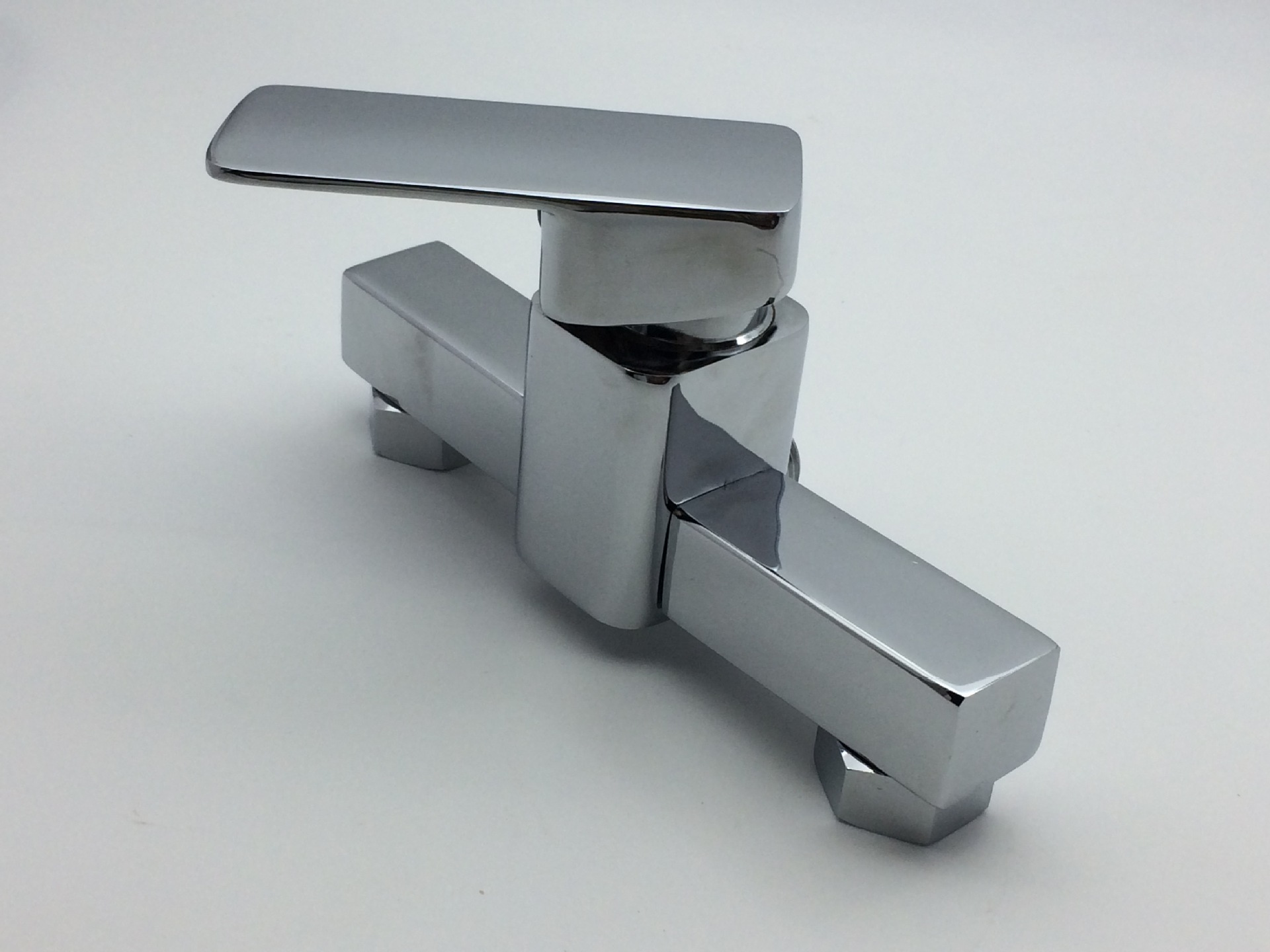 厂家批发 锌合金四方淋浴龙头 花洒龙头 暗装冷热水龙头 洁具建材