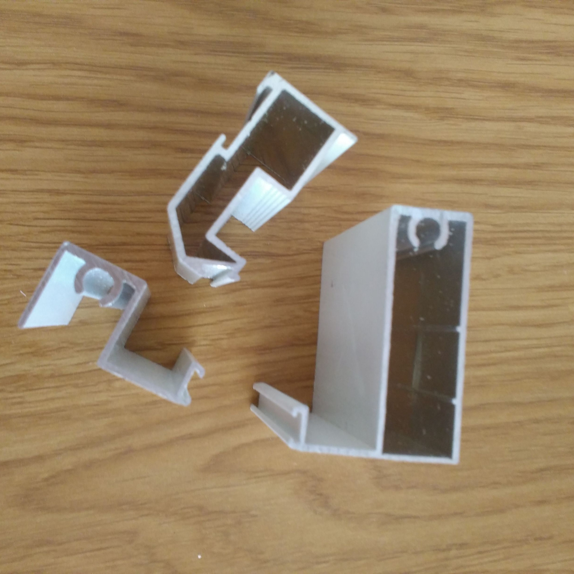 佛山南海铝型材厂家销售衣柜门移门铝型材配件齐全 工业铝型材