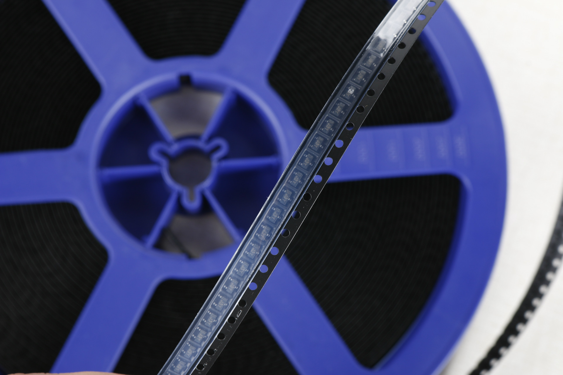 【厂家直销 s8050贴片三极管sot-23封装 npn型晶体三