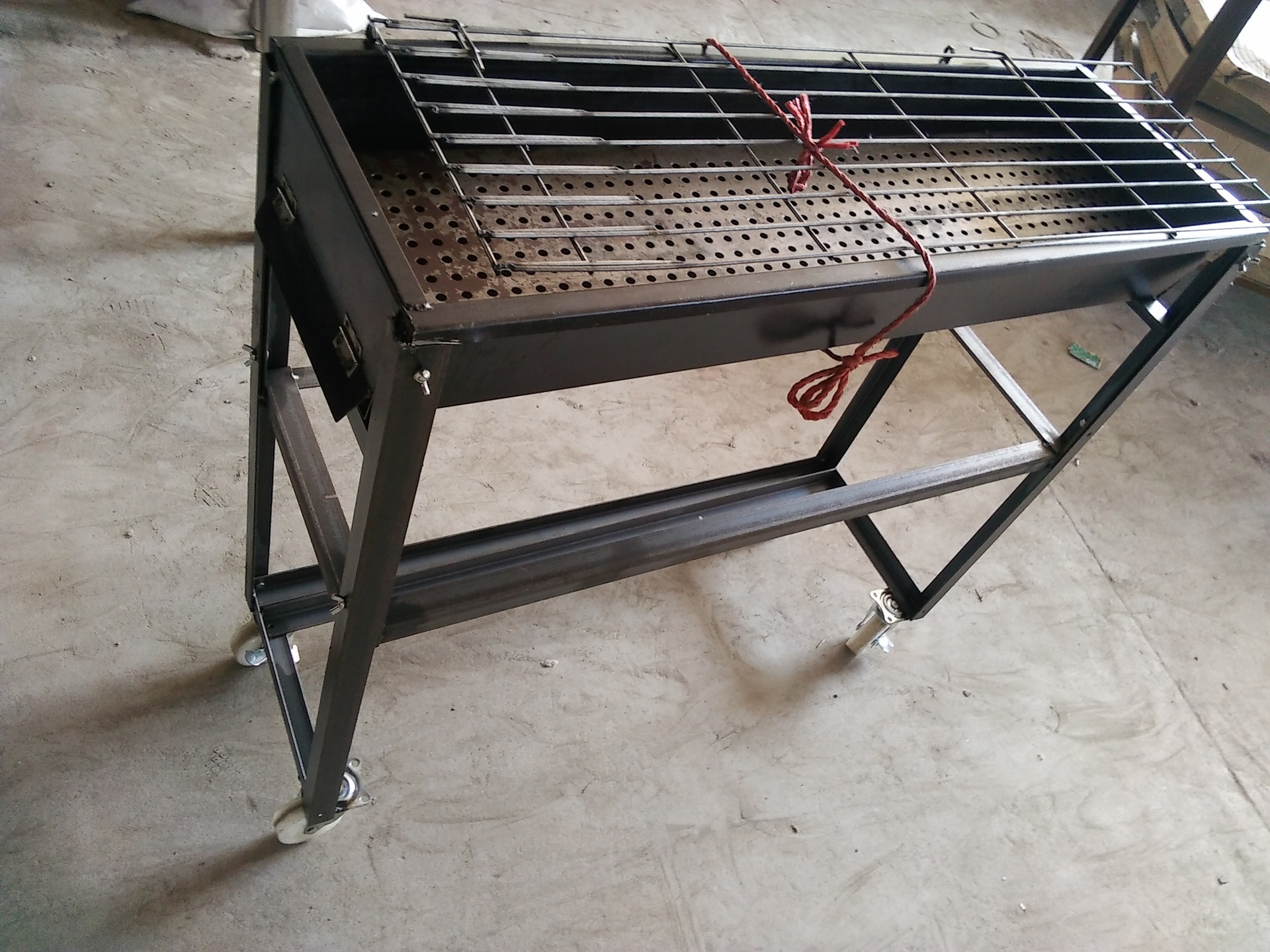 可拆装不锈铁 烧烤炉 木炭烧烤架