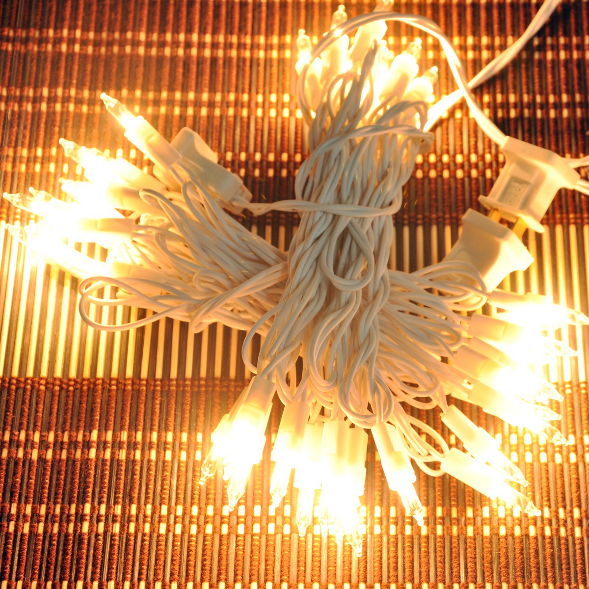 日用百货彩灯光源线球灯藤球灯用灯线钨丝尖泡灯串暖光装饰灯串