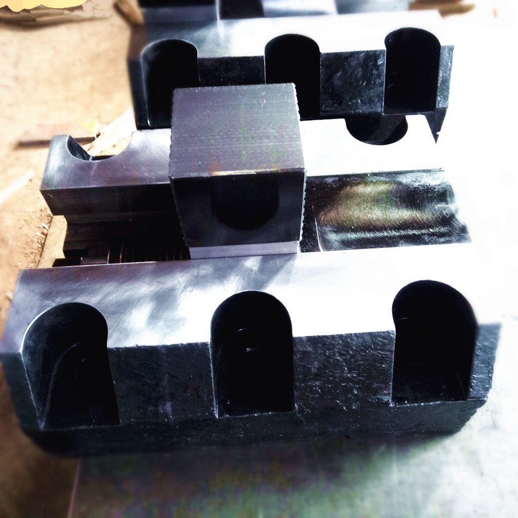 厂家现货立车卡爪高精度淬火锻钢加高加宽非标卡爪定做定金不退