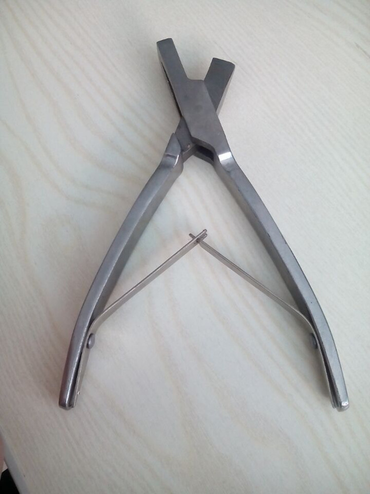 不锈钢u型耳缺钳耳号钳防疫耳钳 猪用耳孔钳猪耳朵出口v型耳缺钳