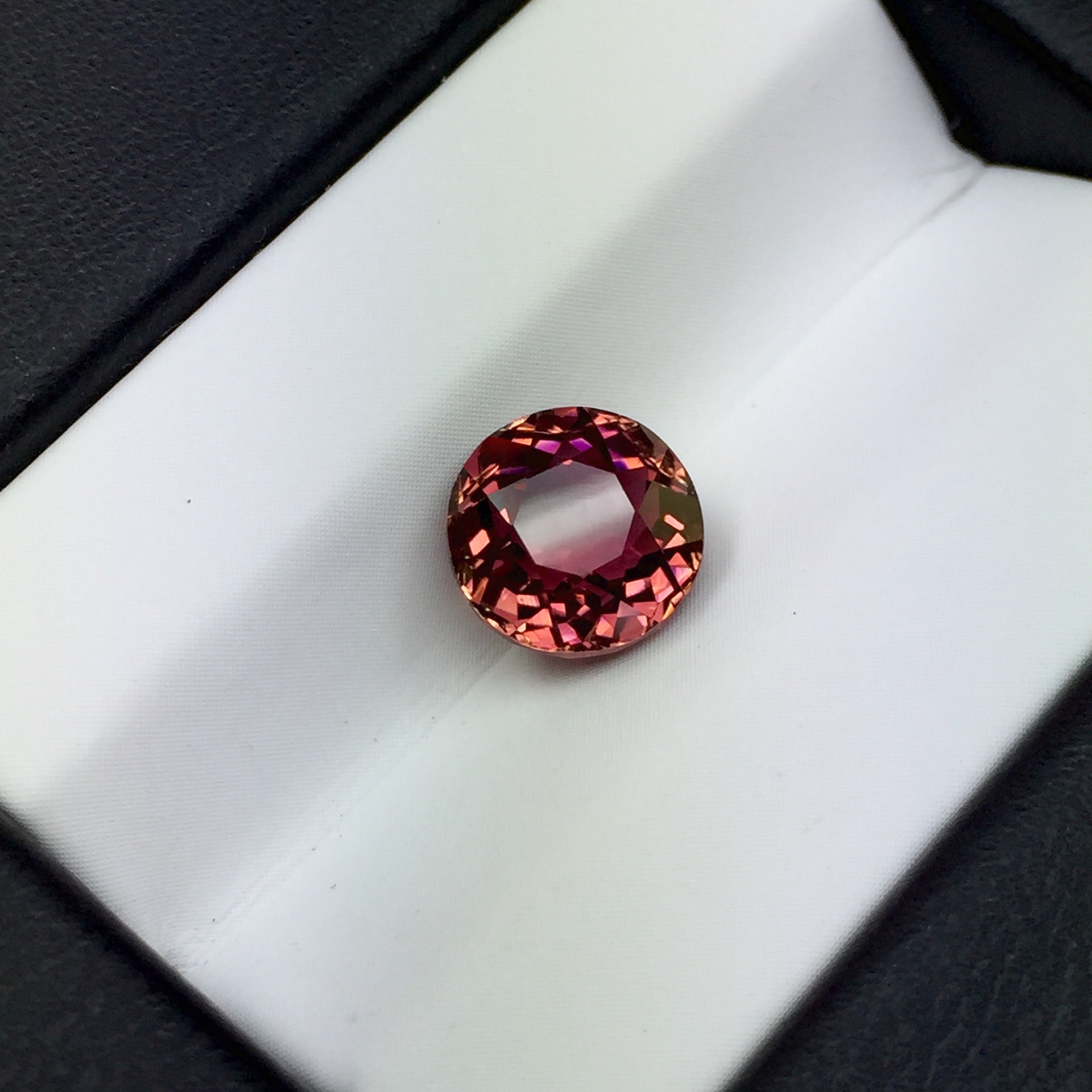 天然碧玺裸石戒面 巴西碧玺电气石 方形大粒绿碧玺 手工刻面批发