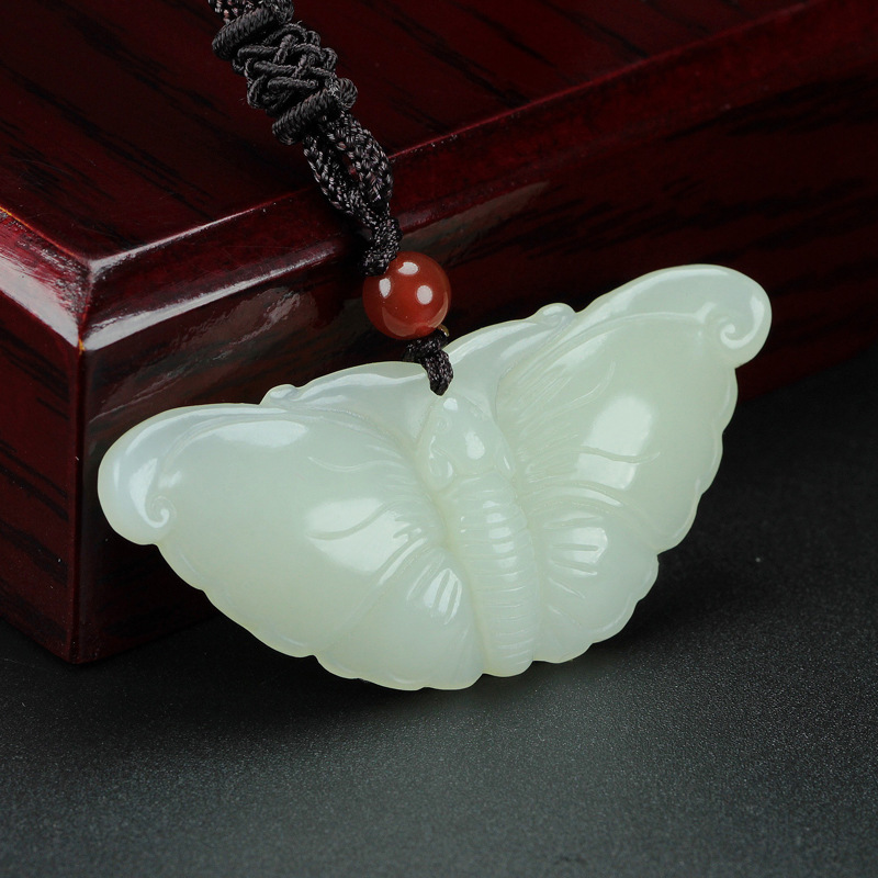 玉器工艺品 新疆和田玉 玉蝴蝶吊坠女款毛衣链玉佩送证书