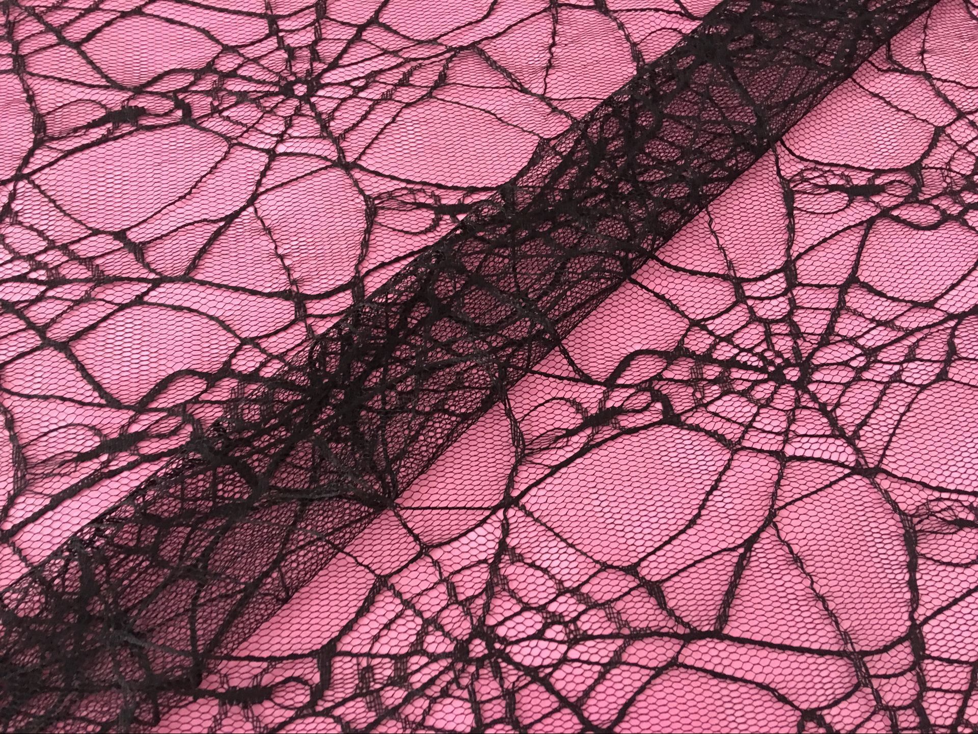 厂家直销蜘蛛网蕾丝面料 全涤蕾丝面料 时尚服装面料 无弹蕾丝