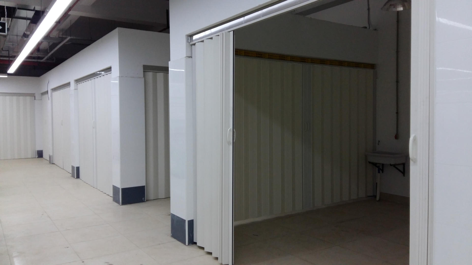 供应批发:pvc折叠门 推拉折叠门 隔断折叠门 室内折叠门