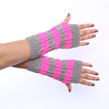 欧美新款冬季麻花条纹半指女士手套针织保暖毛线手套