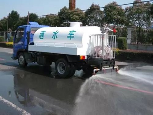 河南郑州东风福瑞卡洒水车多少钱一辆