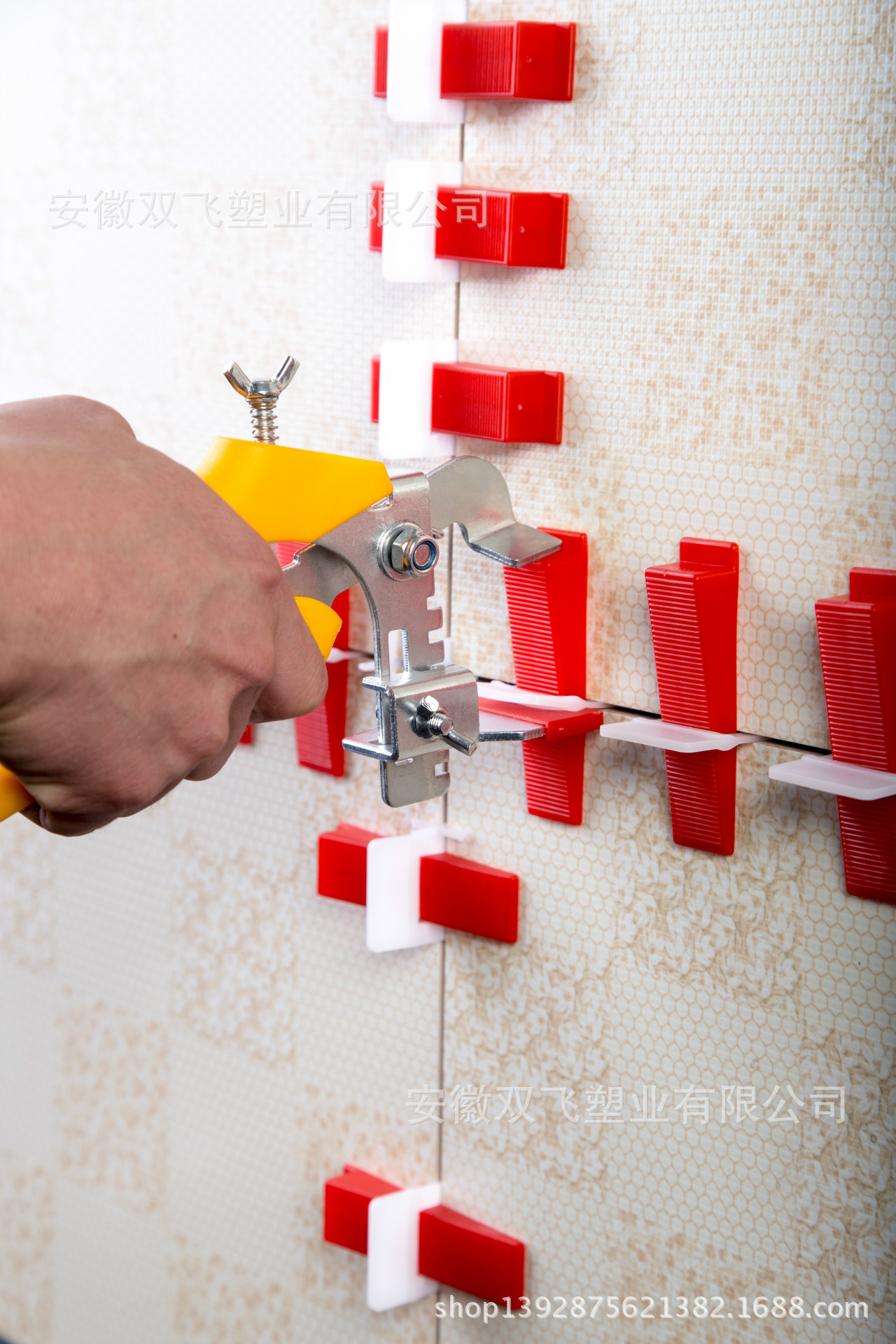 瓷砖调平器 找平器 塑料 十字架留缝卡子胶粒 铺地砖钳子工具推紧