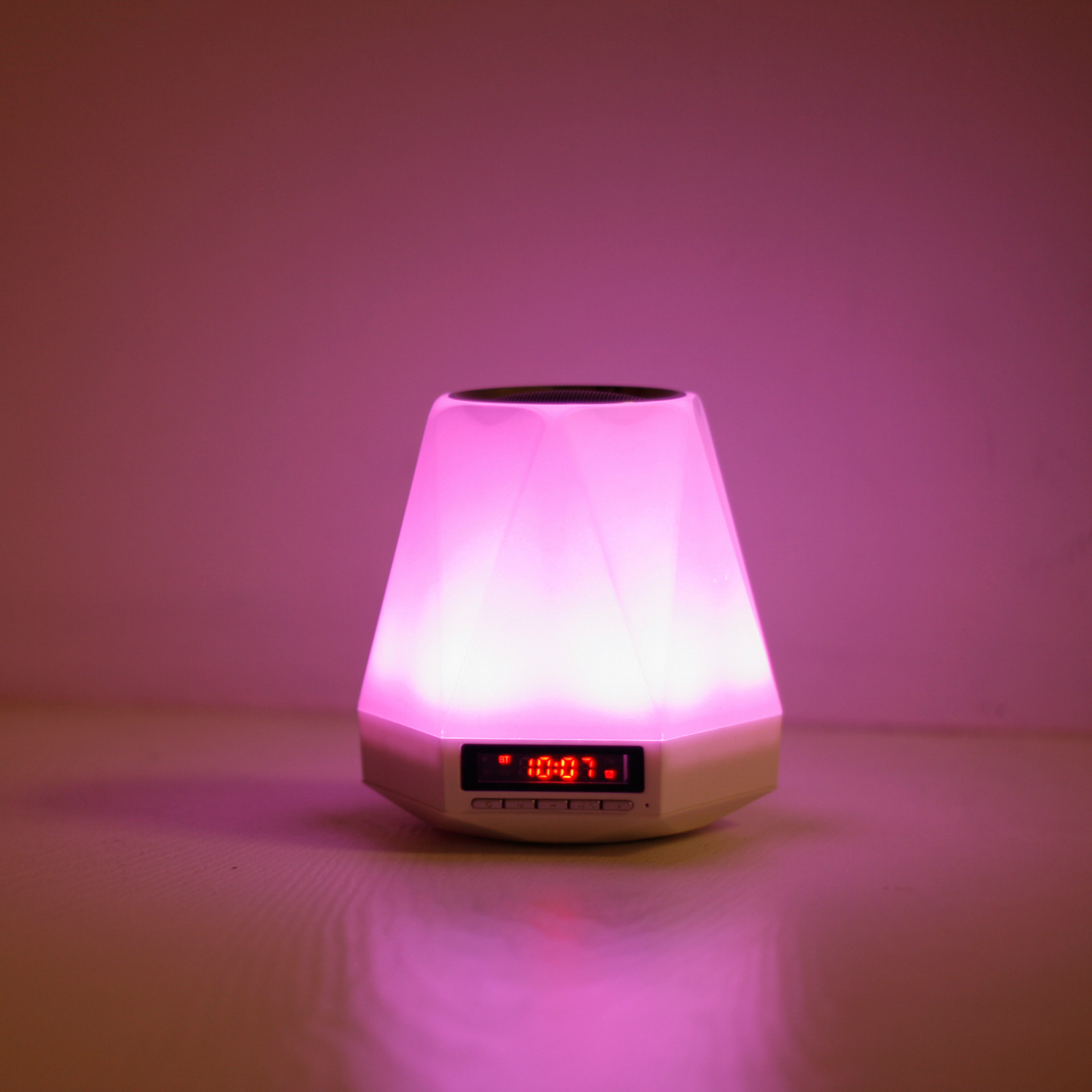 七彩led灯时钟闹钟蓝牙无线宝石小音响新款高档礼品小夜灯音箱