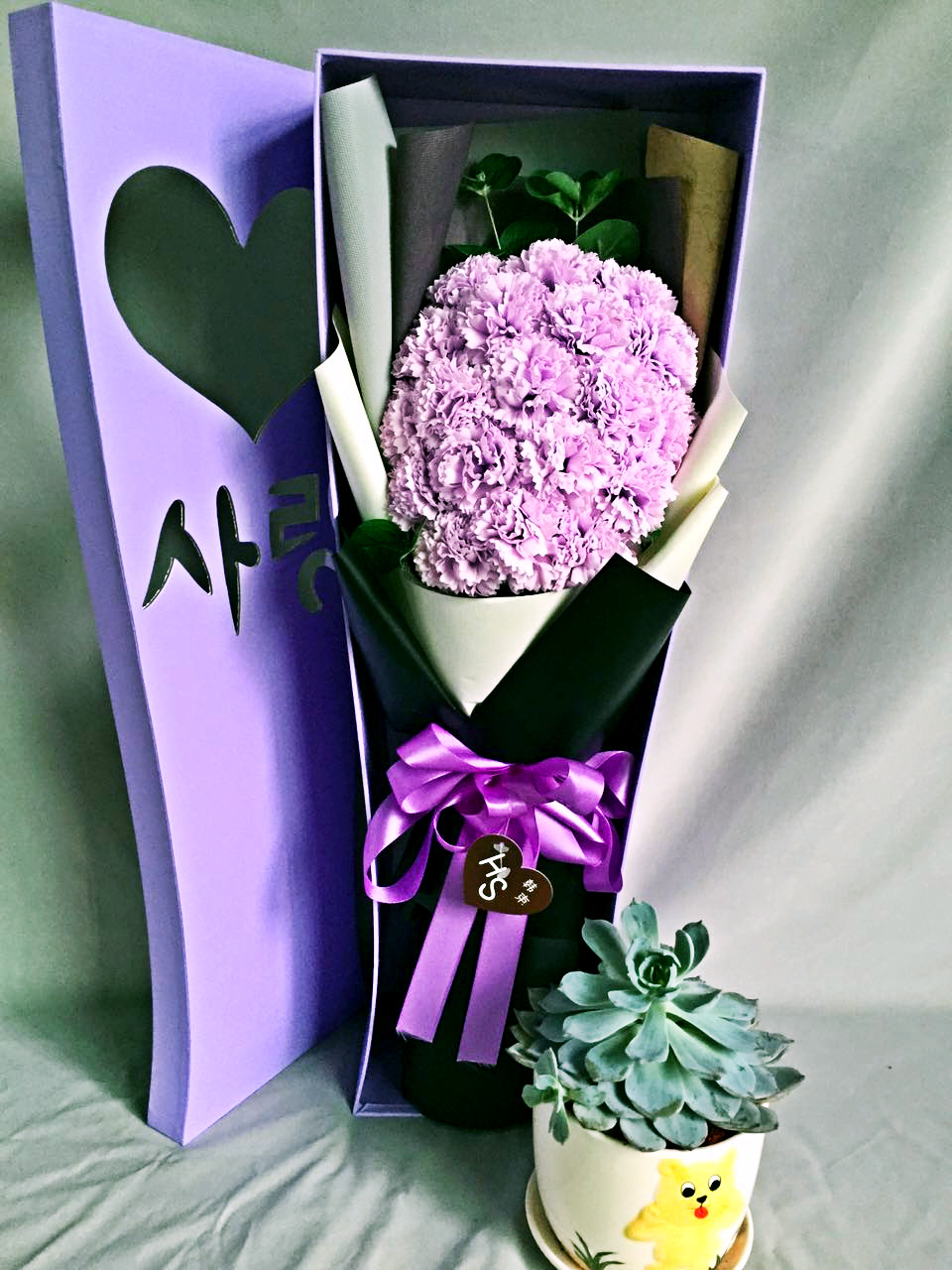 韩束工艺新款33朵康乃馨香皂花礼盒花束母亲节创意馈赠礼品批.