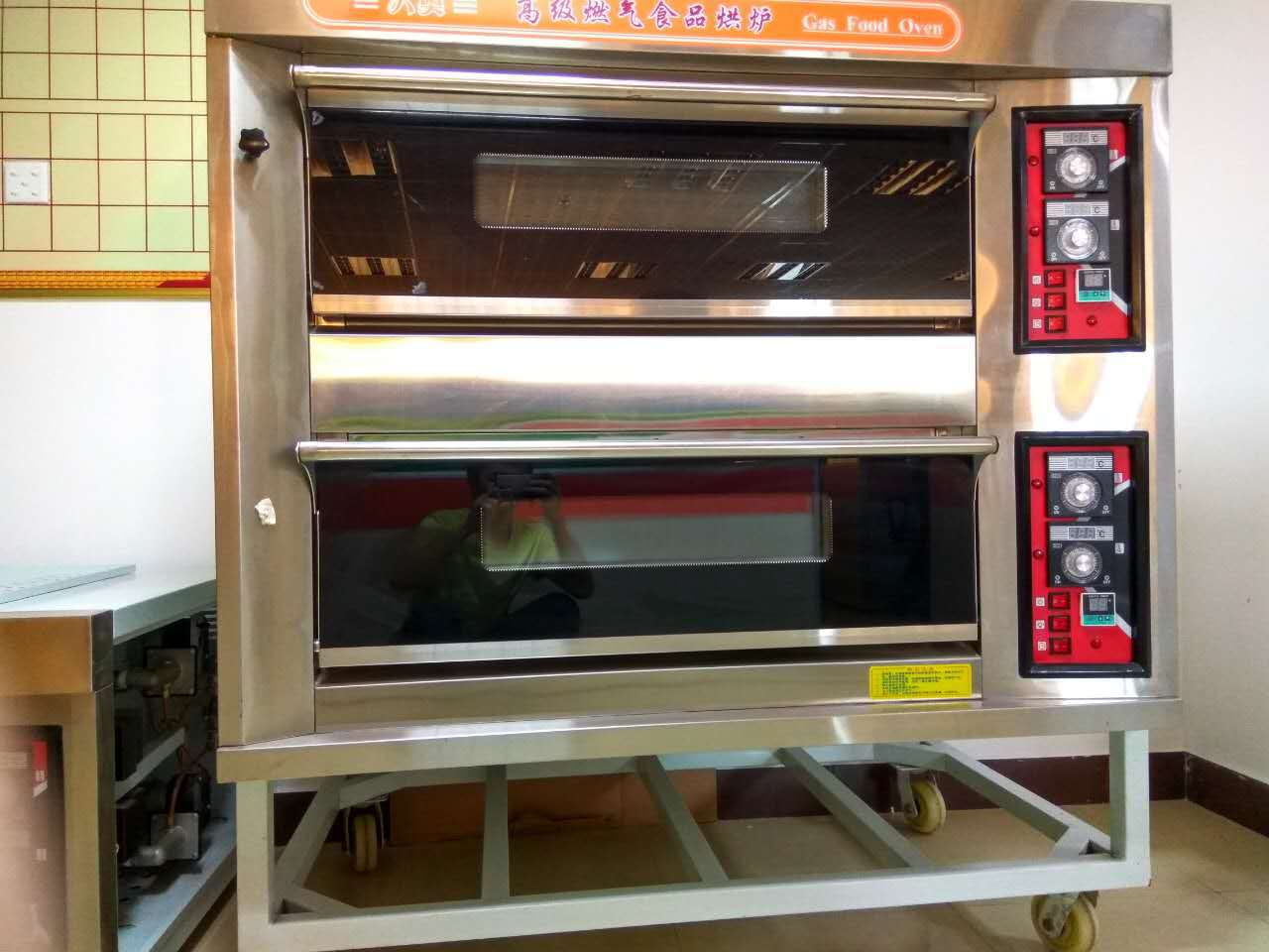 广州市白云区两层四盘燃气商用蛋糕烘焙机面包机蛋糕机工厂直销