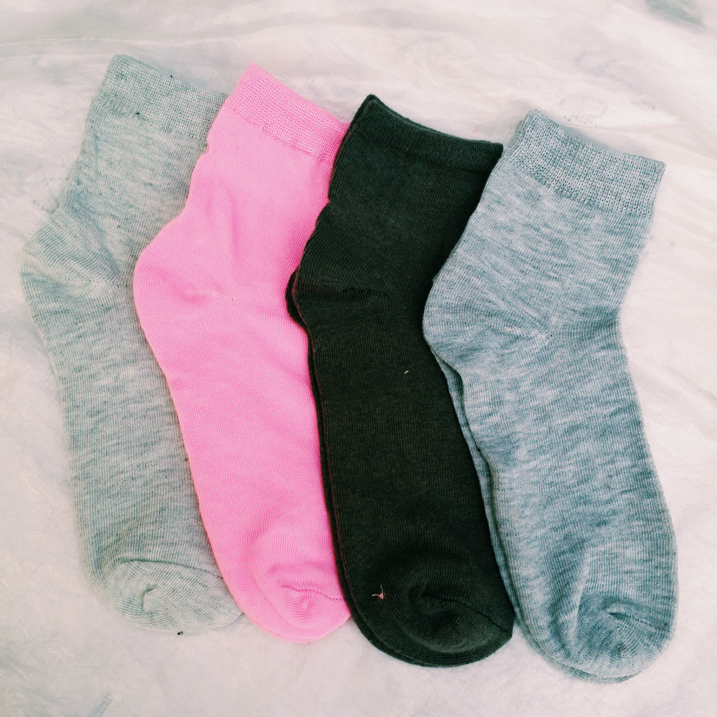 2016秋冬季新款中筒全棉袜子 糖果色袜子 韩版女士袜子批发