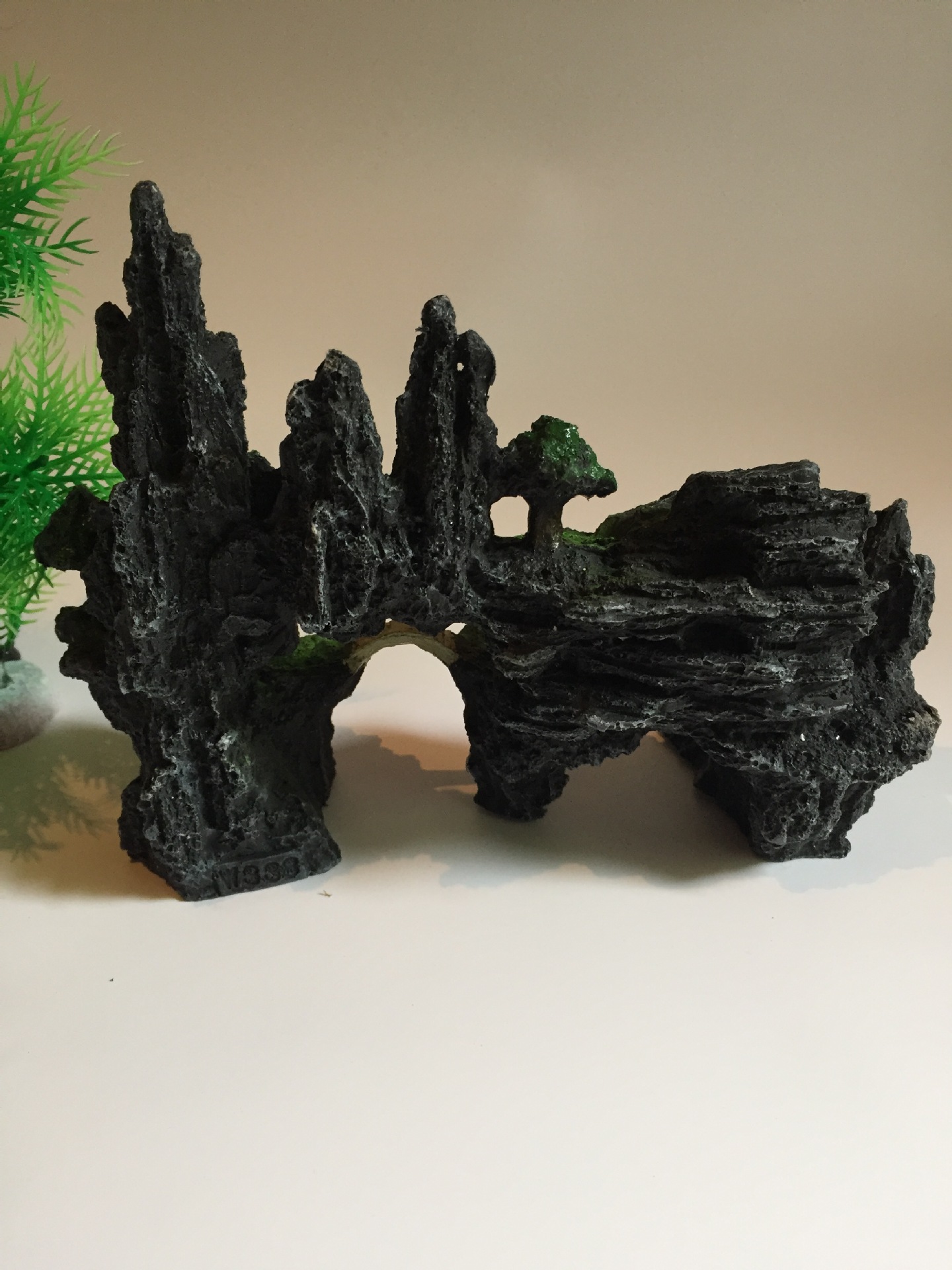 水族箱鱼缸造景批发/仿真树脂假山水族馆装饰配件厂家直销