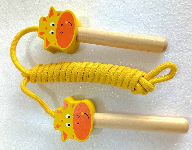 木制儿童卡通跳绳玩具 多款卡通动物跳绳小学生木柄跳绳