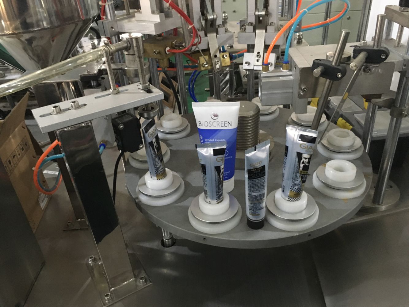 厂家生产gfd-a型自动封尾机 牙膏壳封口机 化妆品 药膏灌装封尾机