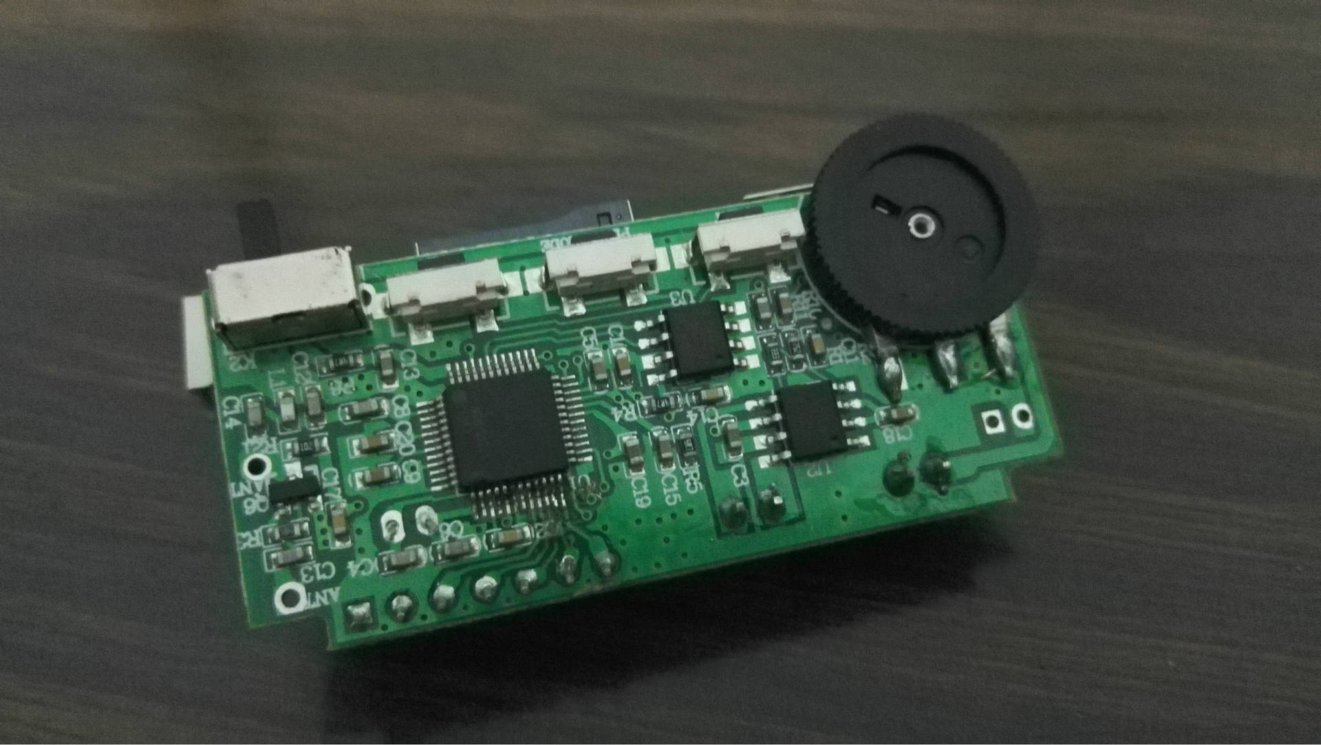 工艺品玩具蓝牙音箱mp3开发pcba线路板方案开发