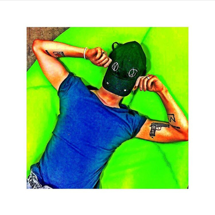 权志龙gd反战logo peaceminusone圆圈涂鸦破洞水洗棒球帽爆款