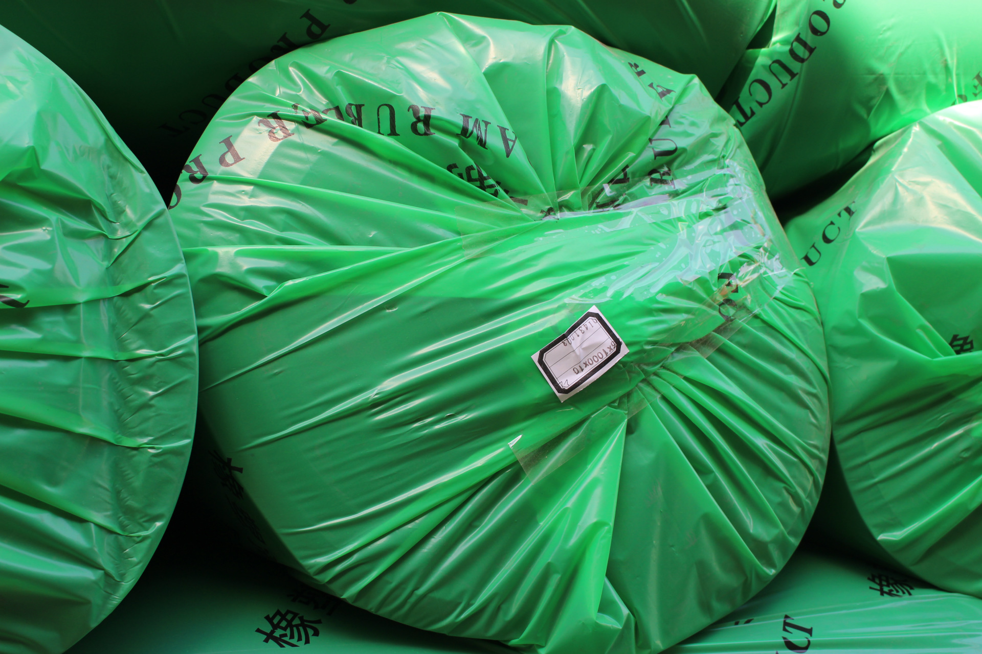 【厂家直销】 华美b2级橡塑海绵保温板 保温隔热阻燃橡塑板